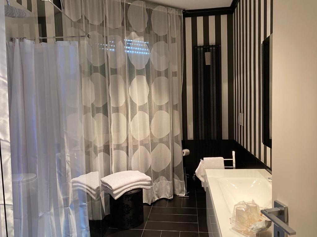 Oliver Luxury Napoli